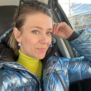 Meet your Posher, Anne-julie